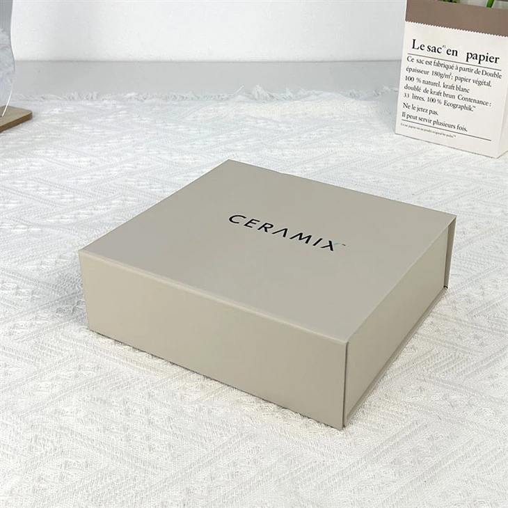 Boîtes en carton à couvercle pliant