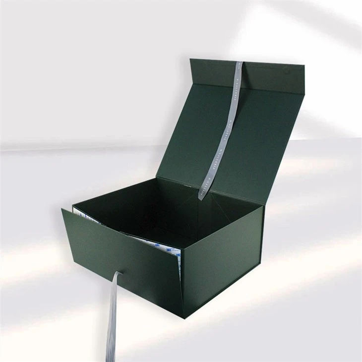 Gift BoxWith Ribbon Closure