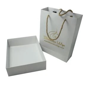 Sacs en papier blanc