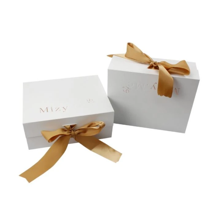 Eco Friendly Gift Boxes Foldable Magnetic With Ribbon